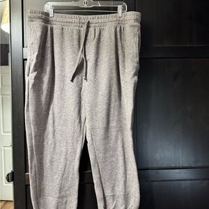No Boundaries Gray Jogger Sweatpants with Elastic Waist with Matching Sweatshirt